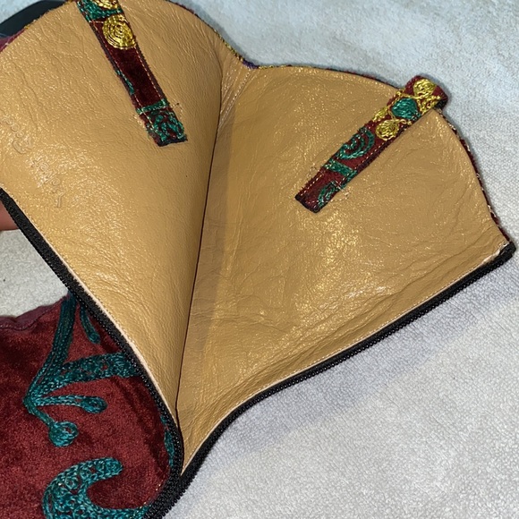 Velvet Rose embroidered velvet boots, 36, excellent condition.  No box - Picture 3 of 12